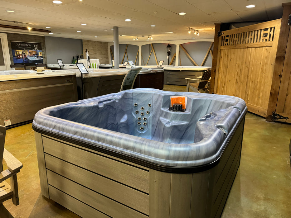 Nordic Retreat MS Hot Tub - Local Showroom