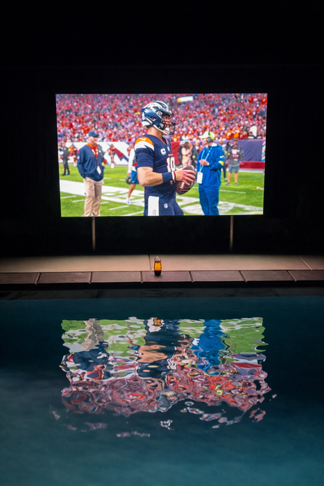 116" (9.7 ft) Outdoor TV