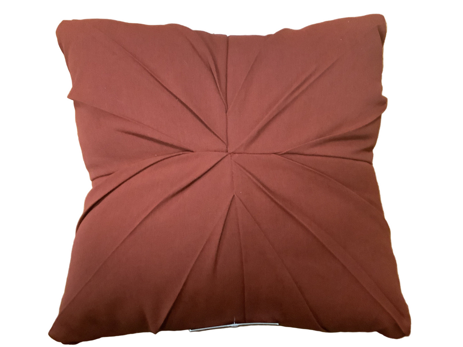 Toss Pillow Henna Tufted, Closeout
