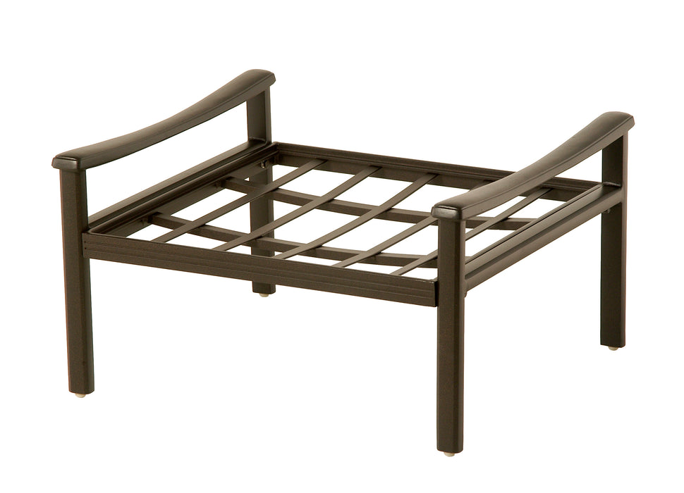 Hanamint Stratford Estate Ottoman
 with Cushion