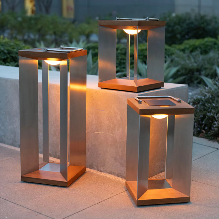 Les Jardins Blade 2.0 Solar Outdoor Light