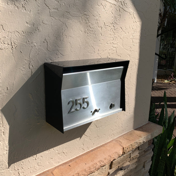 RetroBox Locking Wall Mount Mailbox in JET BLACK