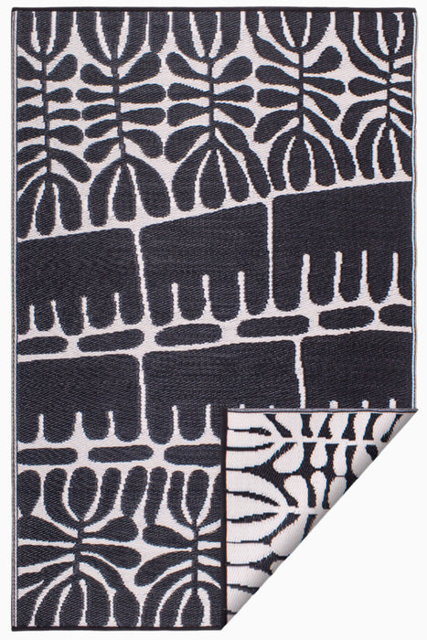 Serowe - Black & White Outdoor Rug for Patio