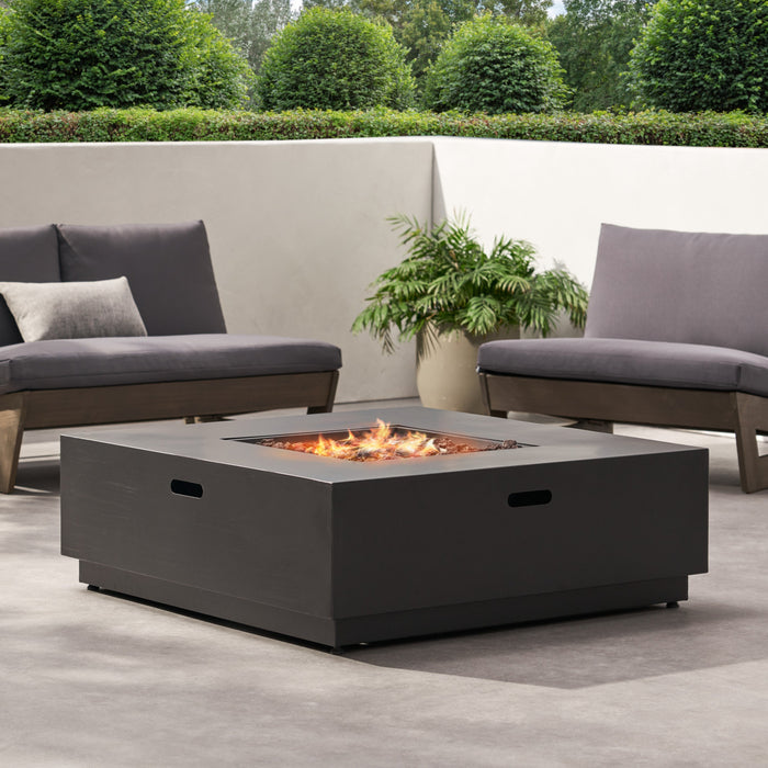 39'' SQUARE IRON FIRE PIT - 50 000 BTU (Tank cover not Included)
