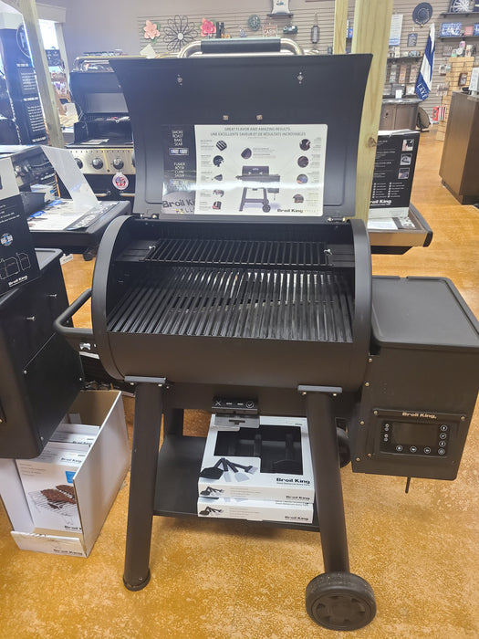 Broil King Crown 400 Pellet Smoker and Grill by Broil King - Local Showroom