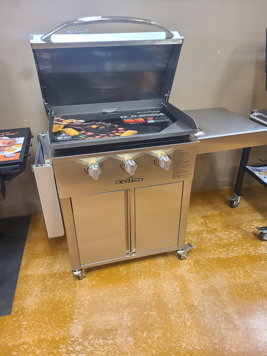 Blackstone Select 28in Griddle W/Cabinet - Local Showroom