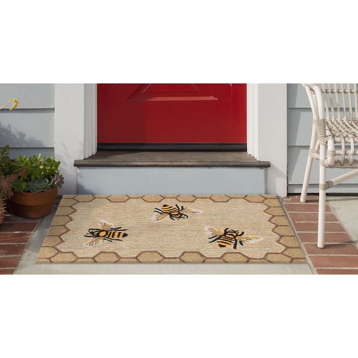 Liora Manne Frontporch Honeycomb Bee Indoor/Outdoor Rug Natural